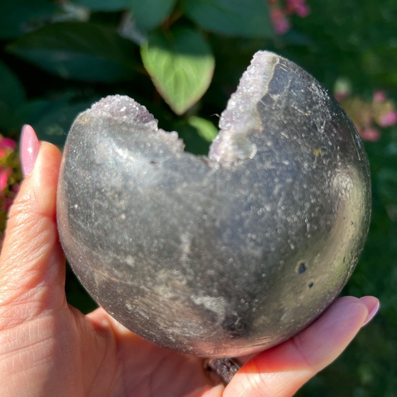 Amethyst (3) Pac-Man sphere | crystal - Picture 7 of 14